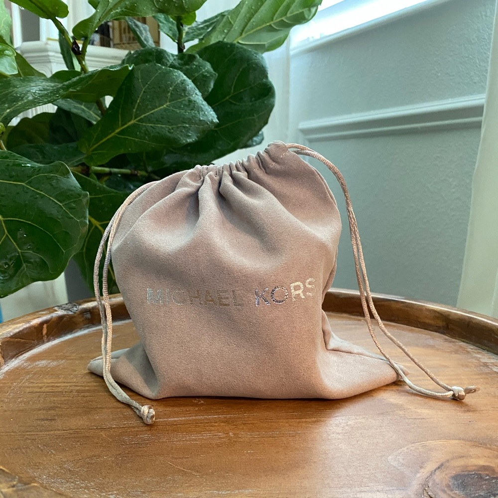 Michael Kors Gift Set - Picture 5 of 6